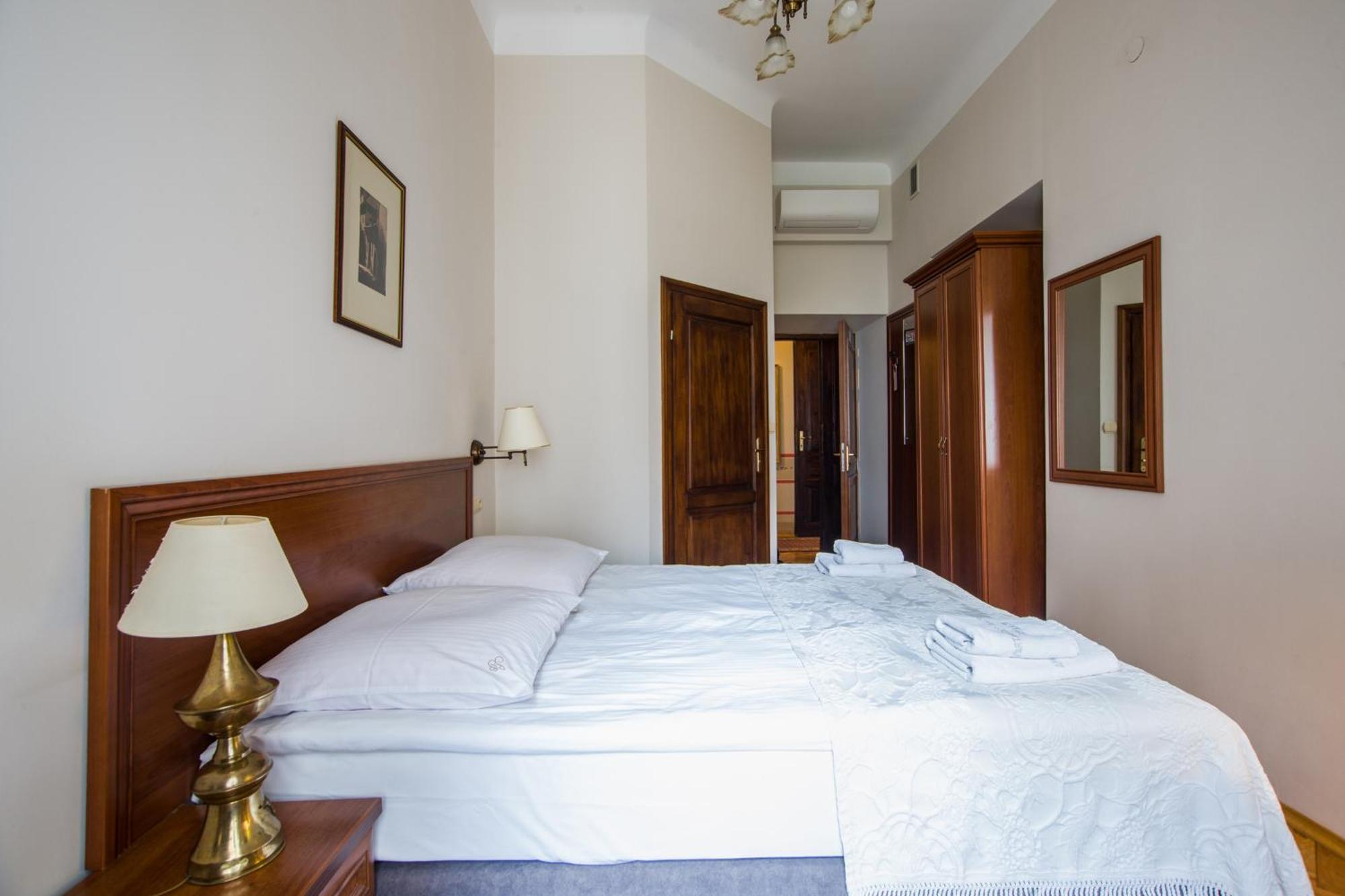 Economy Double Room,1576691717:JPEG